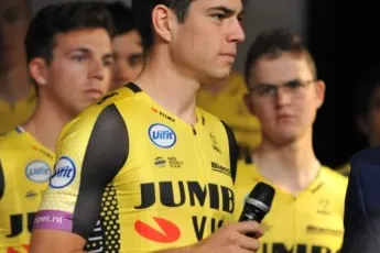 [Update] Nuyens eist ruim miljoen van Van Aert: 'Volledig scheefgetrokken bedrag'