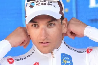 Winnaar Peters: 'Zakarin daalt als een geit, ik had geen schrik voor hem'