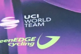 Giro-ploeg Jayco-AlUla herbergt naast 1 klassementsman ook gevaarlijke klanten voor Van Aert- en Pedersen-etappes