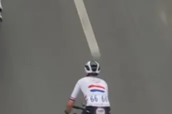 Van Poppel juicht, maar wordt gedeclasseerd na hinderen Brennan: leider Waerenskjold krijgt zege in schoot geworpen