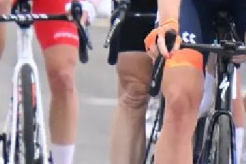 'Daar heb ik in gefaald': Demi Vollering trekt met EK-trui om de schouders keiharde conclusies