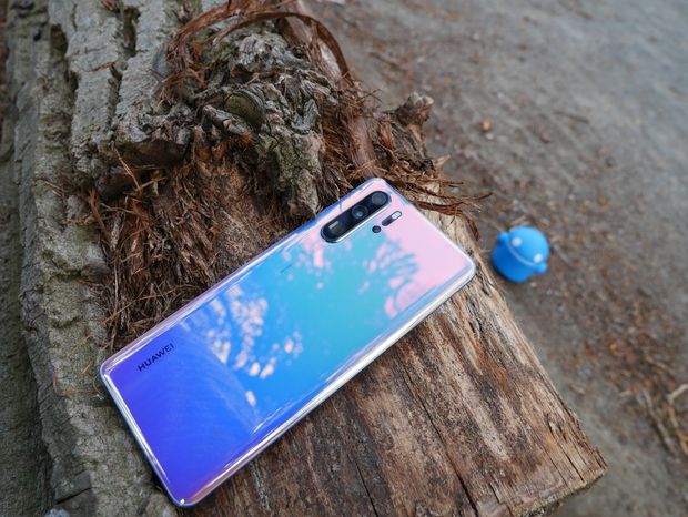 Huawei ontkent geruchten over verlaagde productie