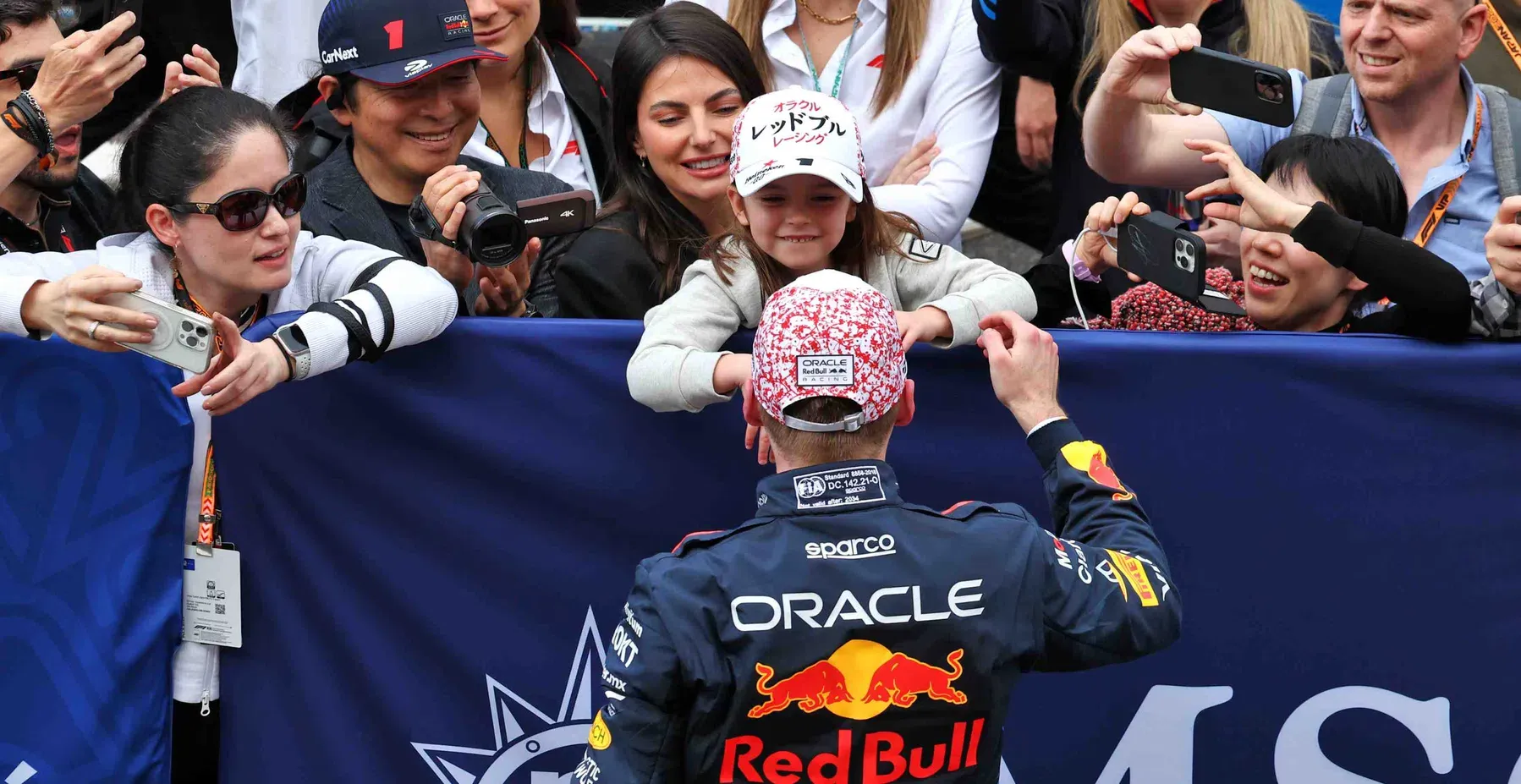 Verstappen feliz por Penélope: '¡Pronto Kelly pensará que da mala suerte!'
