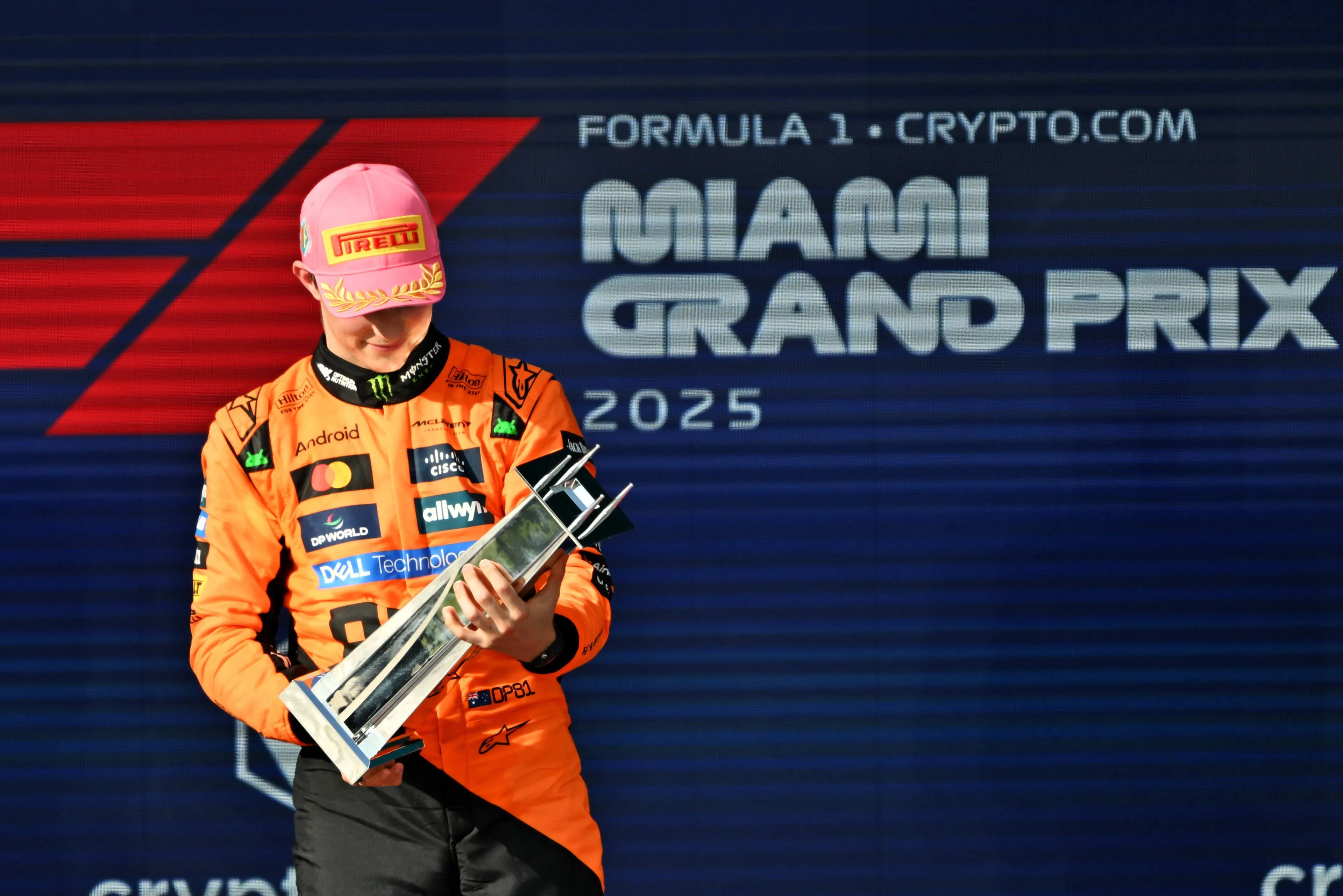Oscar Piastri photographié sur le podium au Grand Prix de Miami