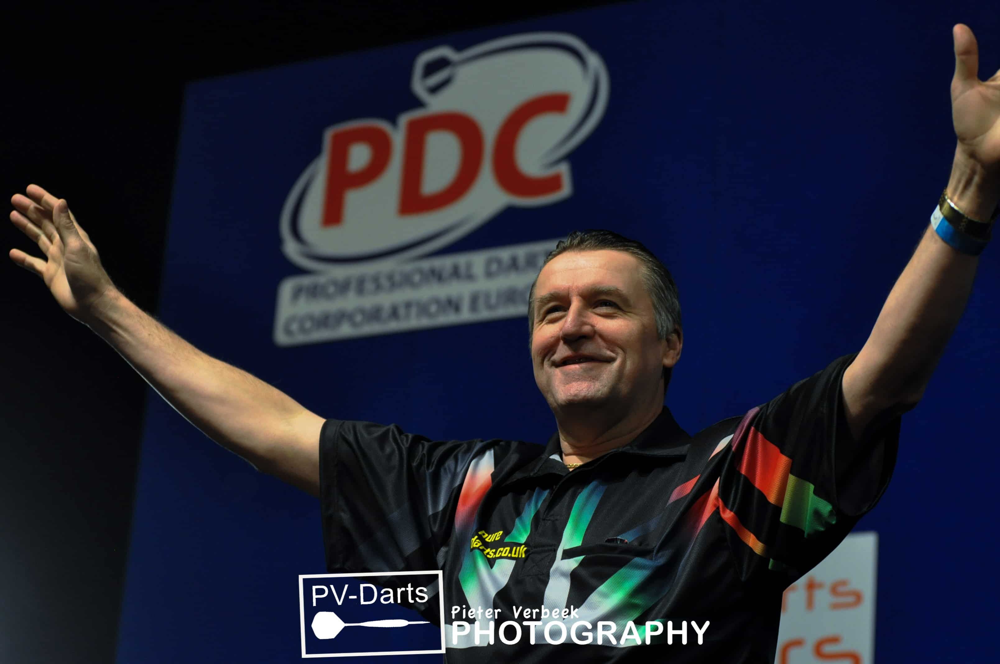 Ronnie Baxter promises comeback while at World Matchplay