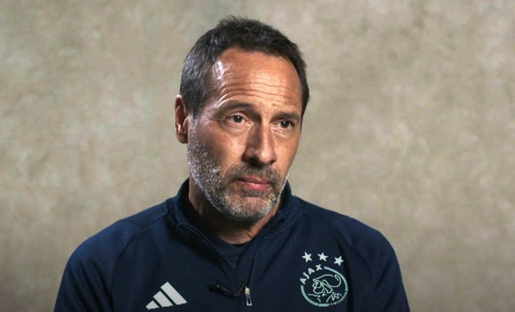 John van 't Schip onder vuur nadat hij meisjes van 19/20 benaderde tijdens  zijn Ajax periode