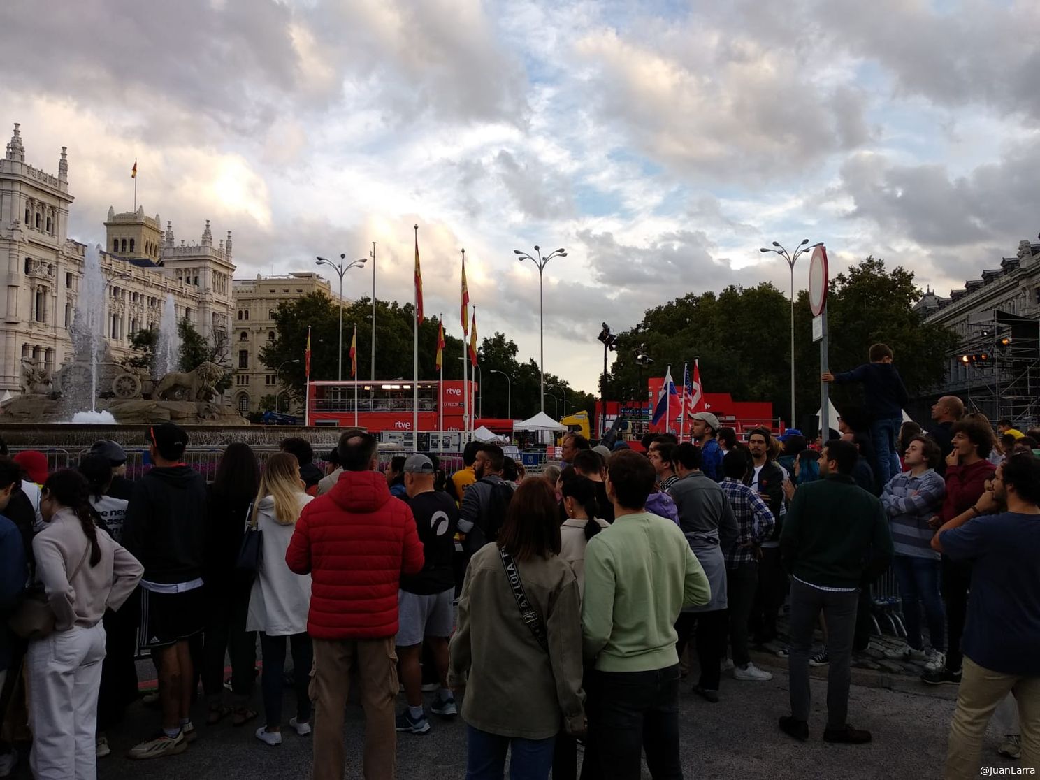 La Vuelta a España desde fuera: la carrera le da la espalda a Madrid