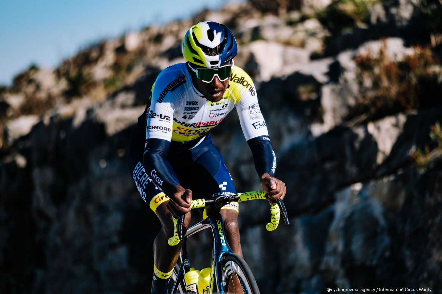 Favorieten etappe 1 Ronde van Valencia 2023 | Zijn Kooij en Girmay bestand tegen klimgeweld Bahrain Victorious?