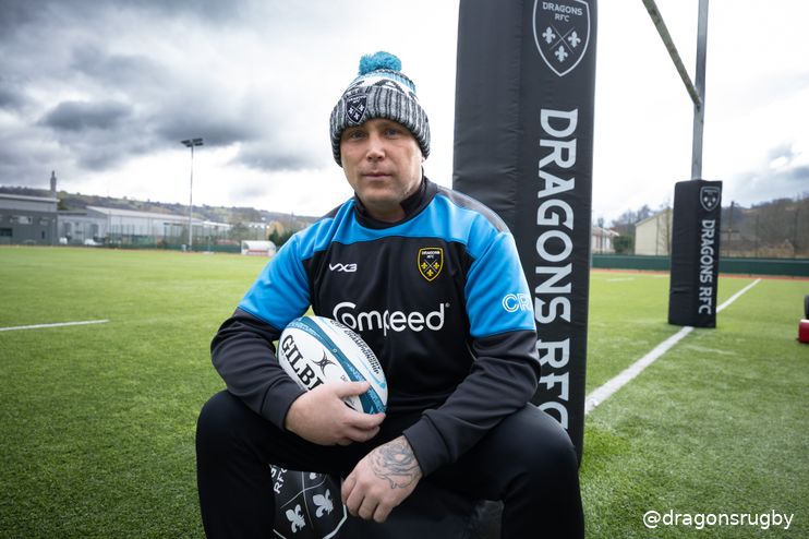 Price begins return to rugby with special visit to Dragons RFC: 