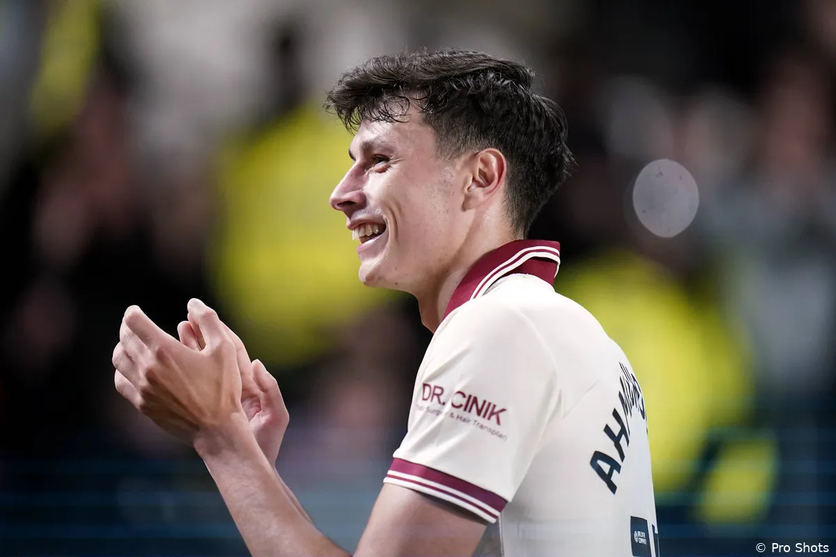 Copyright-ProShots-26255608