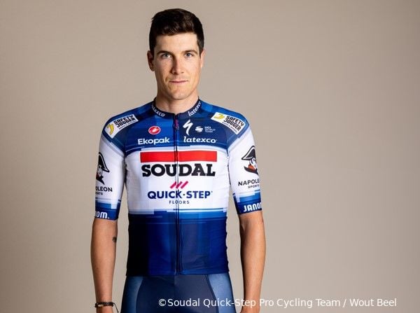 'Helpers Evenepoel blijven Soudal-Quick Step trouw na 2023, Serry en Vervaeke tekenen nieuw contract tijdens Giro'