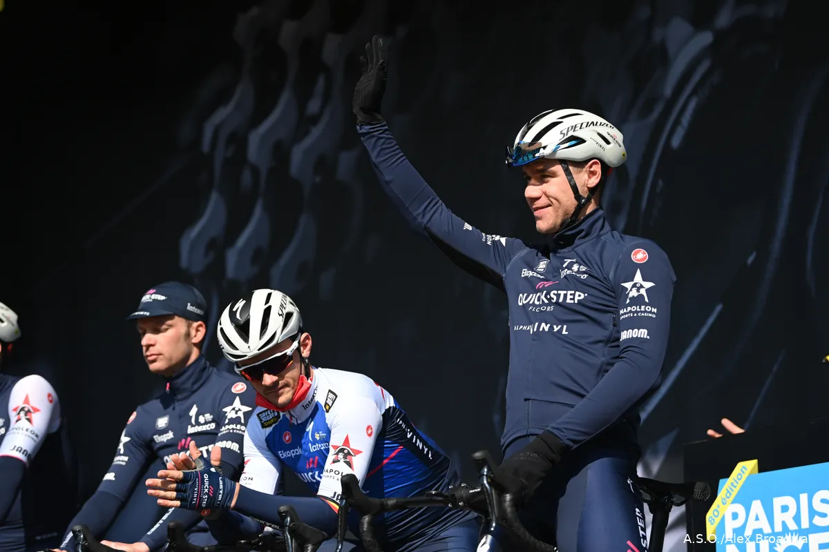 Lefevere legt aanpak Tourselectie op tafel: 'Voor volgwagenpositie moeten we tussen de mensen blijven'