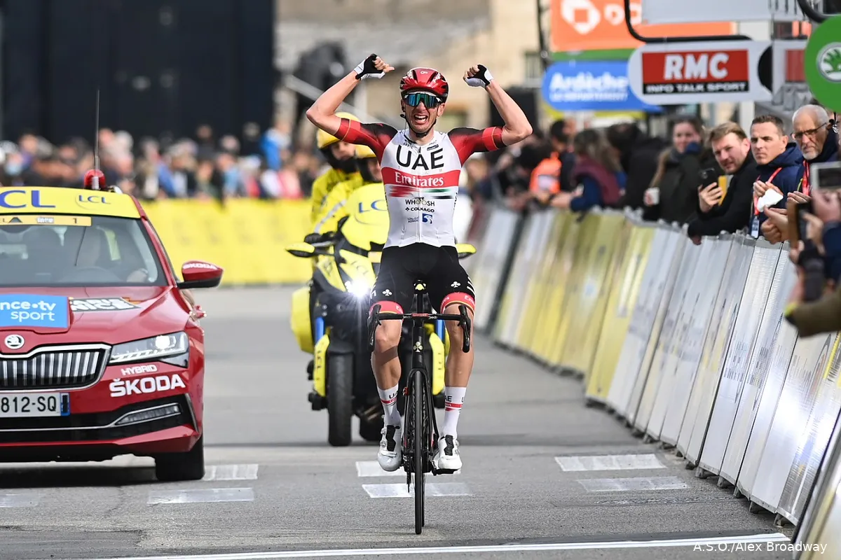McNulty voert nieuwe show op en wint in Parijs-Nice, Roglic pakt leiderstrui na rustdag Van Aert