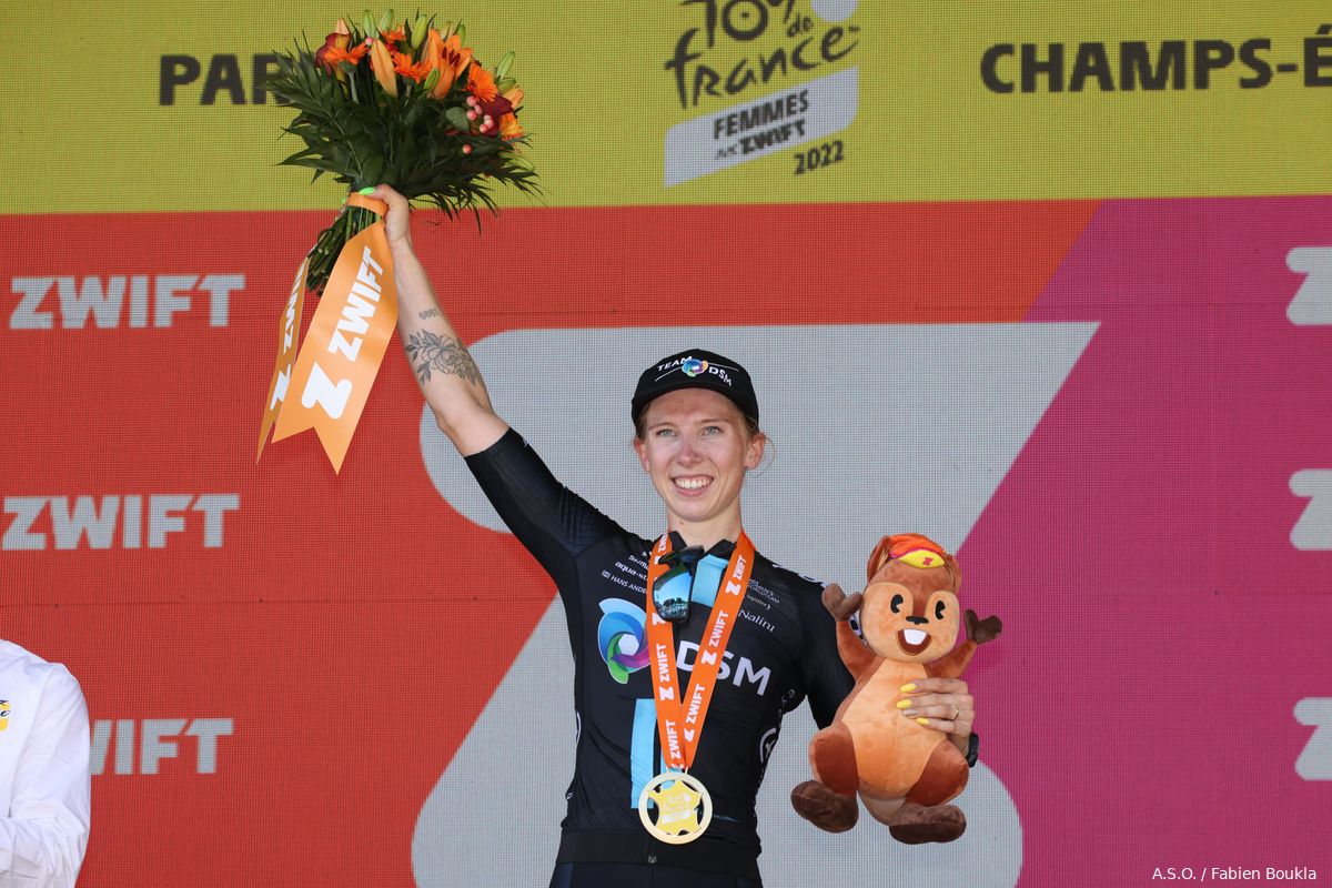 Wiebes opnieuw de beste in Tour de France Femmes: 'Ik moest het wel afmaken vandaag'