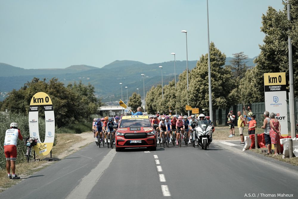 Deelnemers Tour de France Femmes 2023 | 123 rensters halen Pau, met Vollering als eindwinnares