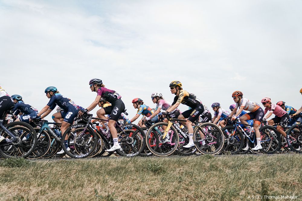 Jumbo-Visma maakt met kopvrouwen Vos en Markus balans op na eerste rit Tour de France Femmes