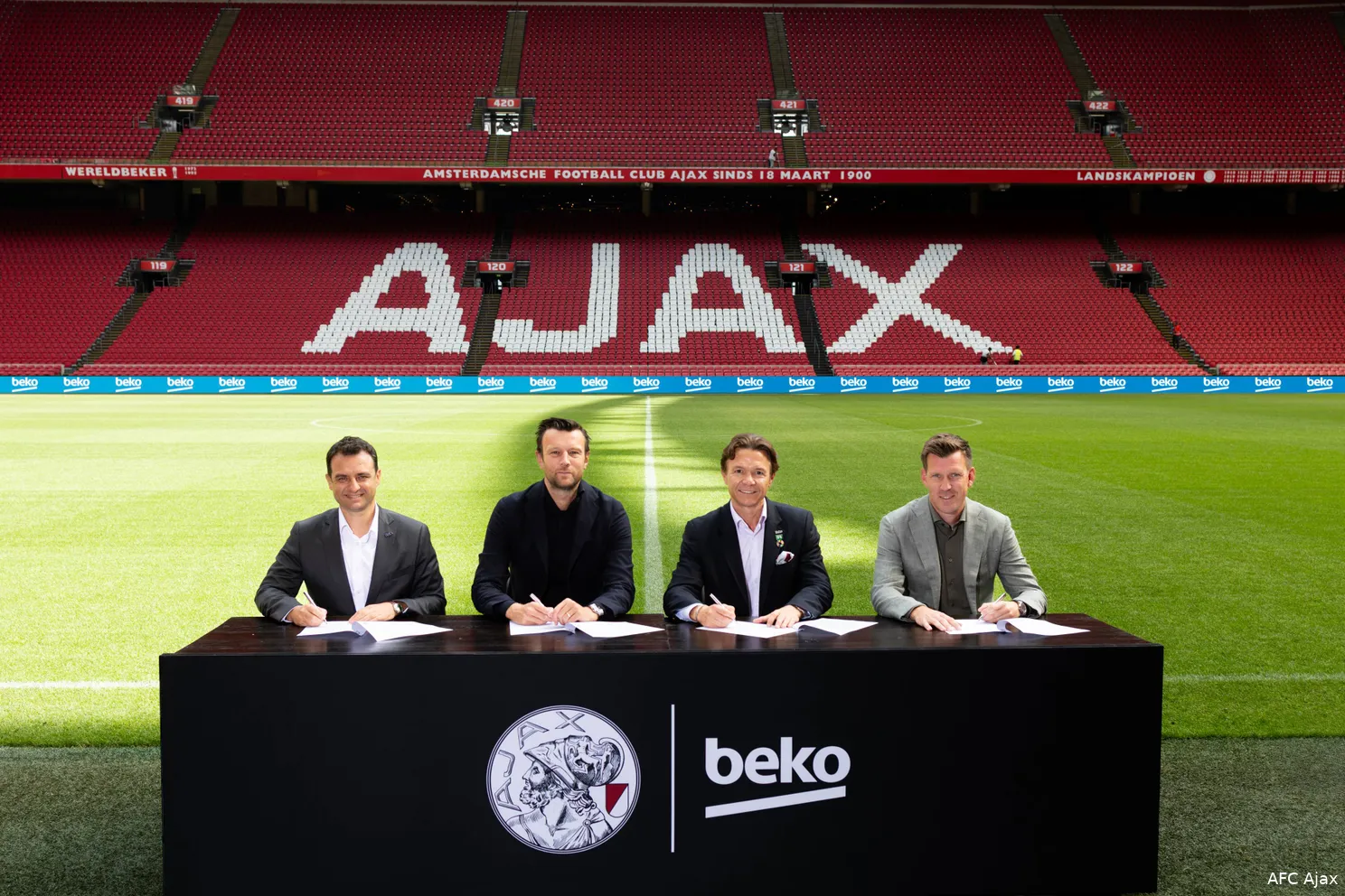 ajax-beko-geelen-biesta