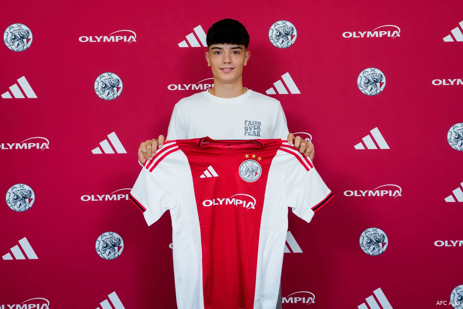 Eloi-Gómez-Ajax-25-26