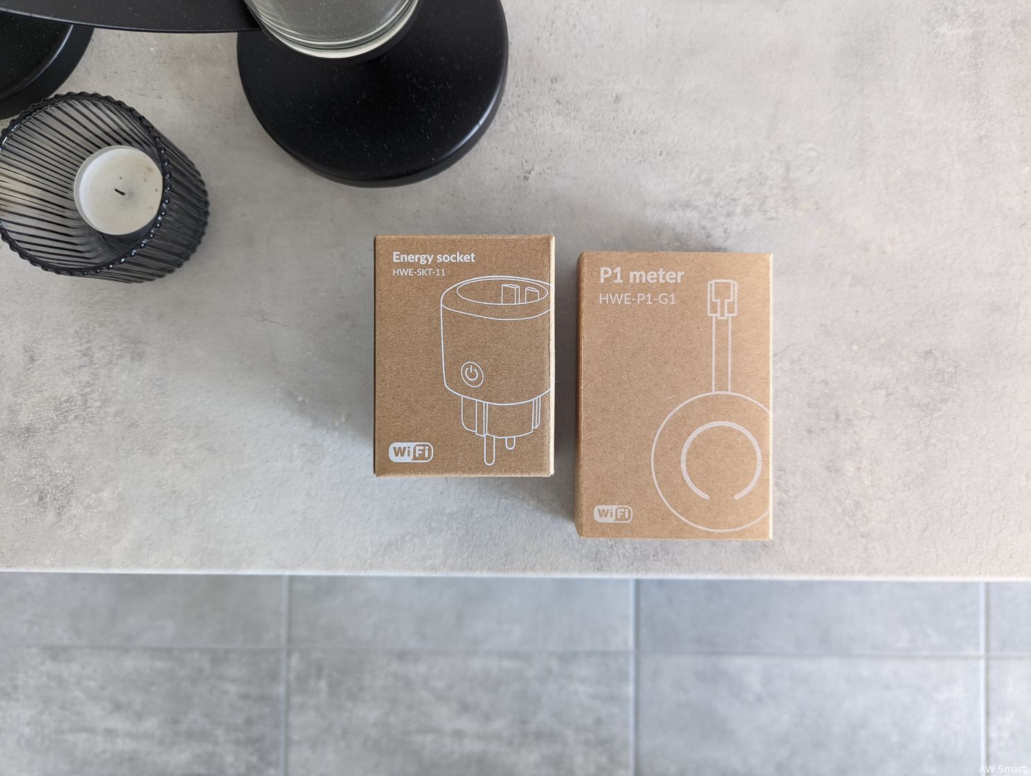 De verpakkingen van de Wi-Fi P1 Meter en Energy Socket