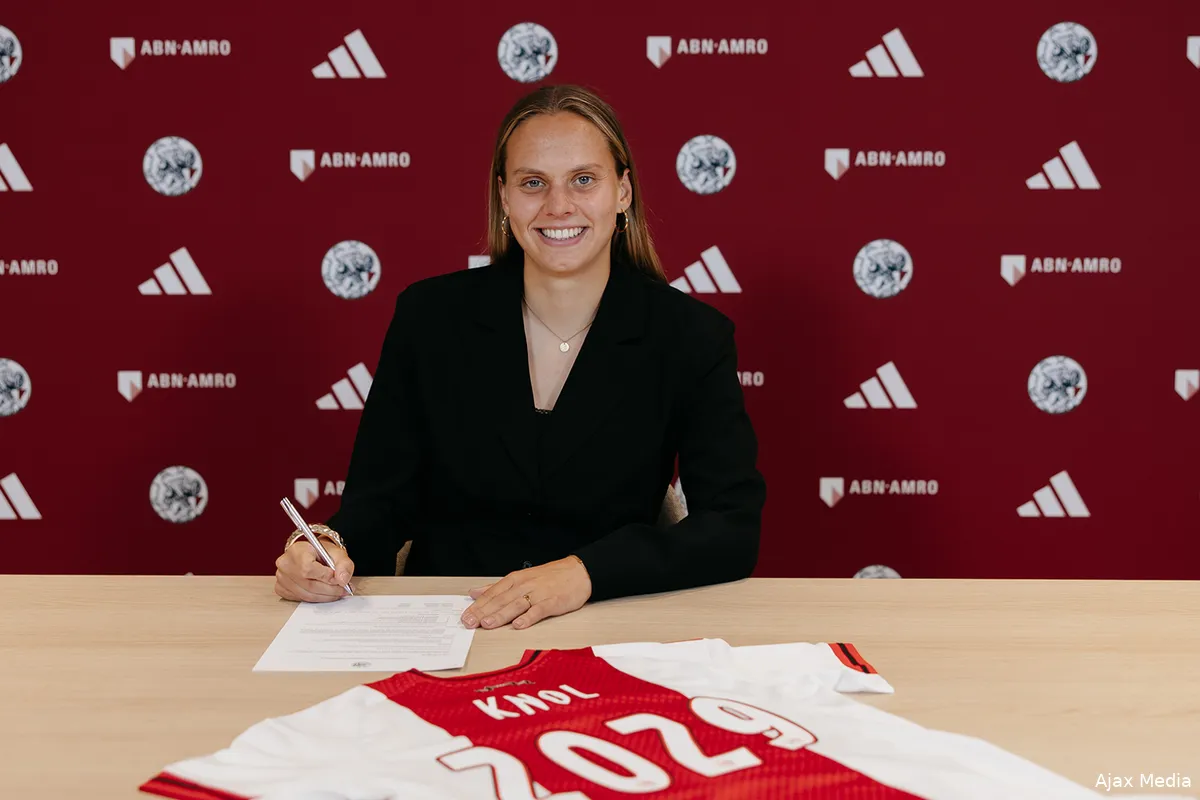anna-knol-ajax-tekent-contact