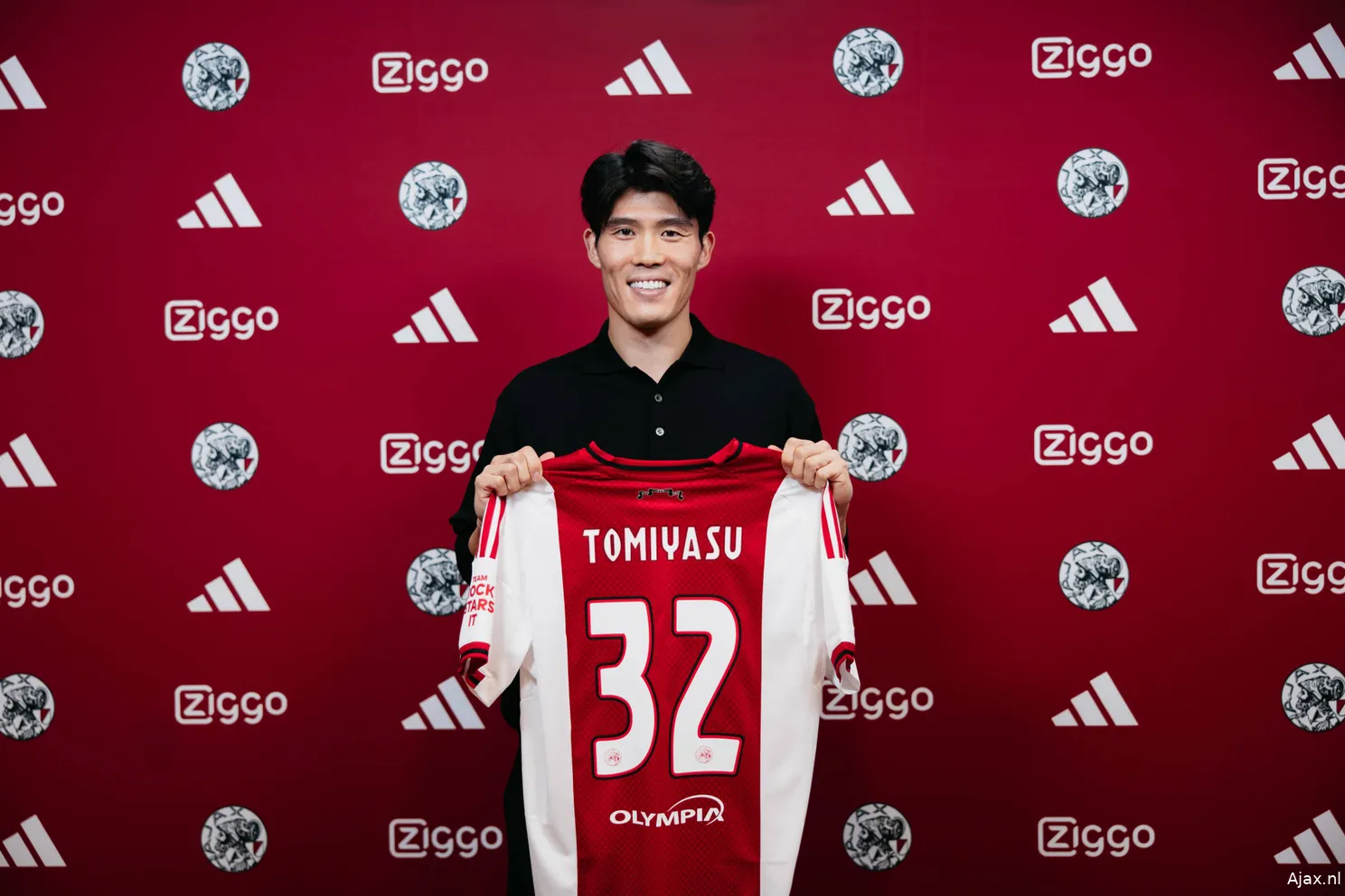 2025-12-15_AJAX_CONTRACT_TOMIYASU-22