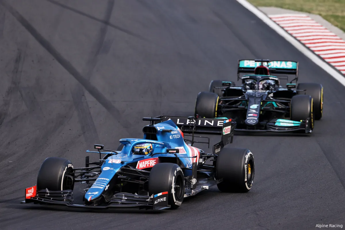 Alonso ziet gat van Alpine met Mercedes en Red Bull krimpen