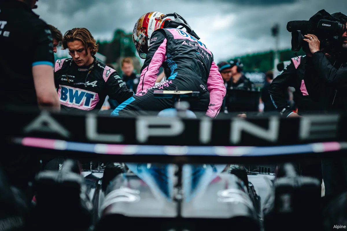 Ocon niet blij met Alpine-beslissing om naar de full wets te gaan: 'Als je de full wets moet gebruiken, is het een rode vlag'