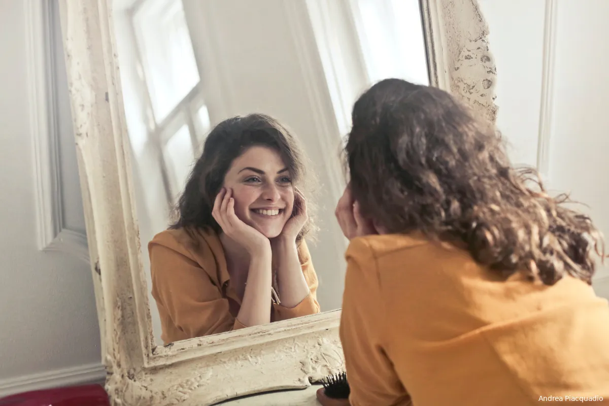 Bewust of onbewust: je eigen gezicht zien activeert het dopamine beloningssysteem in je brein