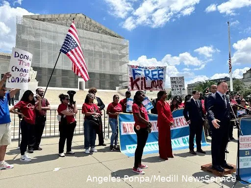 members-of-casa-advocacy-group-gather-outside-of-the-supreme-court-in-washington-dc-toask-justices-to-protect-birthright-citizenship-on-may-15-2025