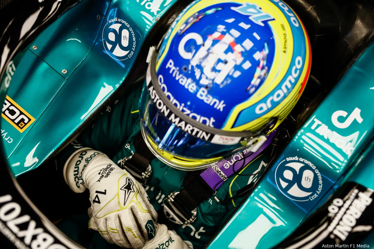 Alonso betreurt dominantie Red Bull: 'In het verleden had ik met deze resultaten aan de leiding gelegen'