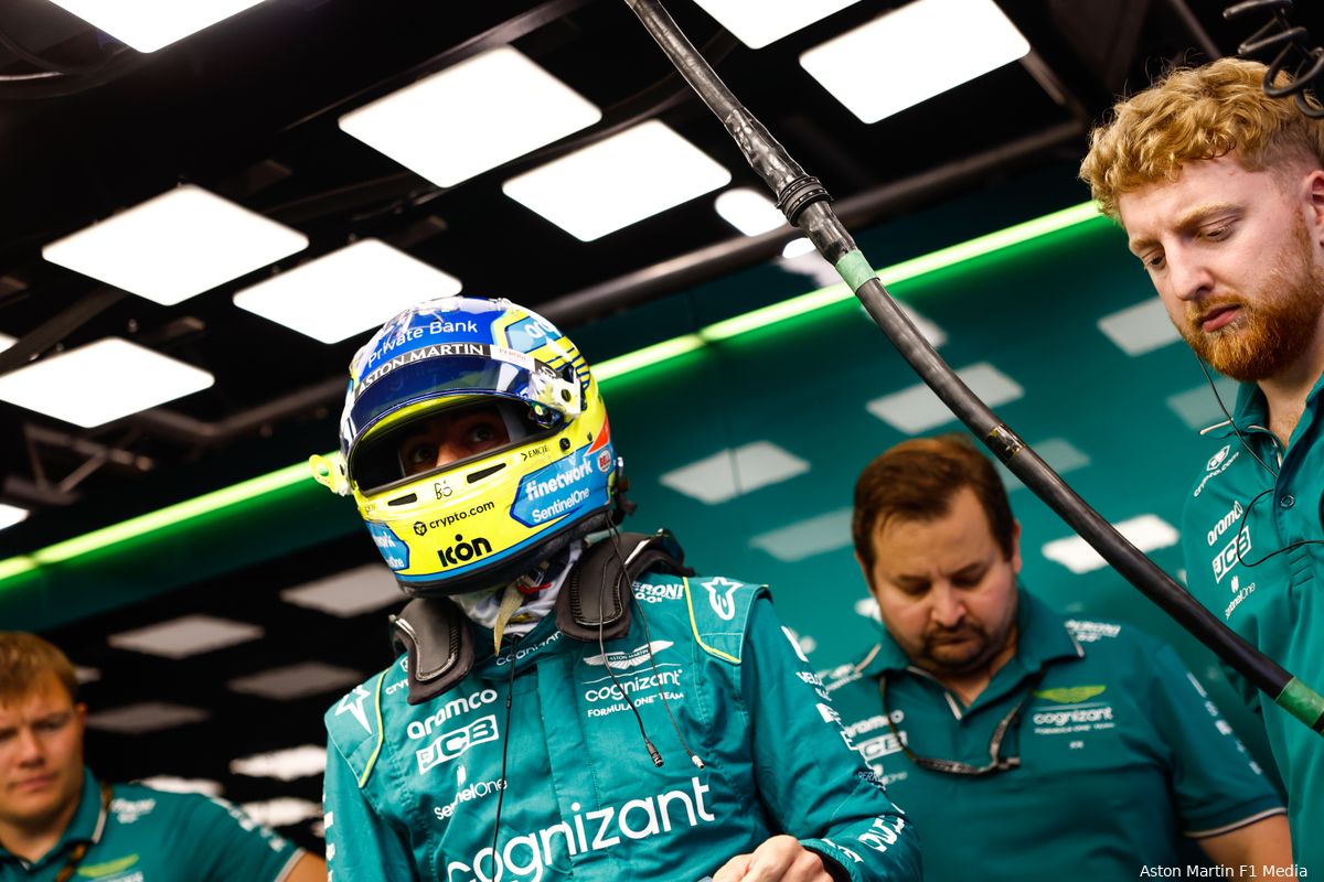 Kritiek voor Alonso: 'Jongere coureur had met die Aston Martin poleposition gepakt in Monaco'