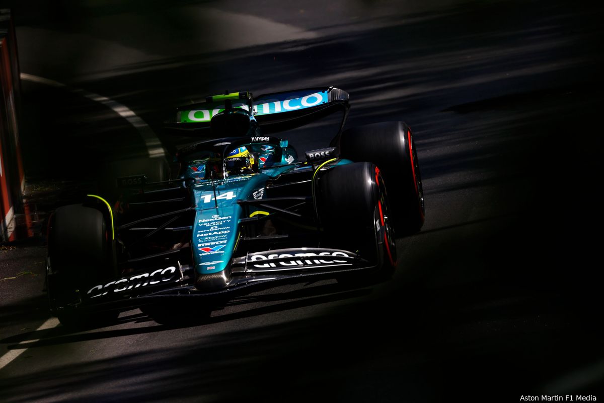 Verslag VT2 | Verstappen met motorprobleem bij nieuwe power unit, Alonso toont klasse met P1