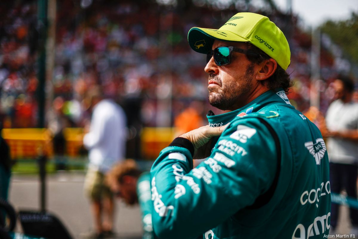Alonso waarschuwt Vettel voor eventuele terugkeer: 'Het is echt een zware uitdaging'