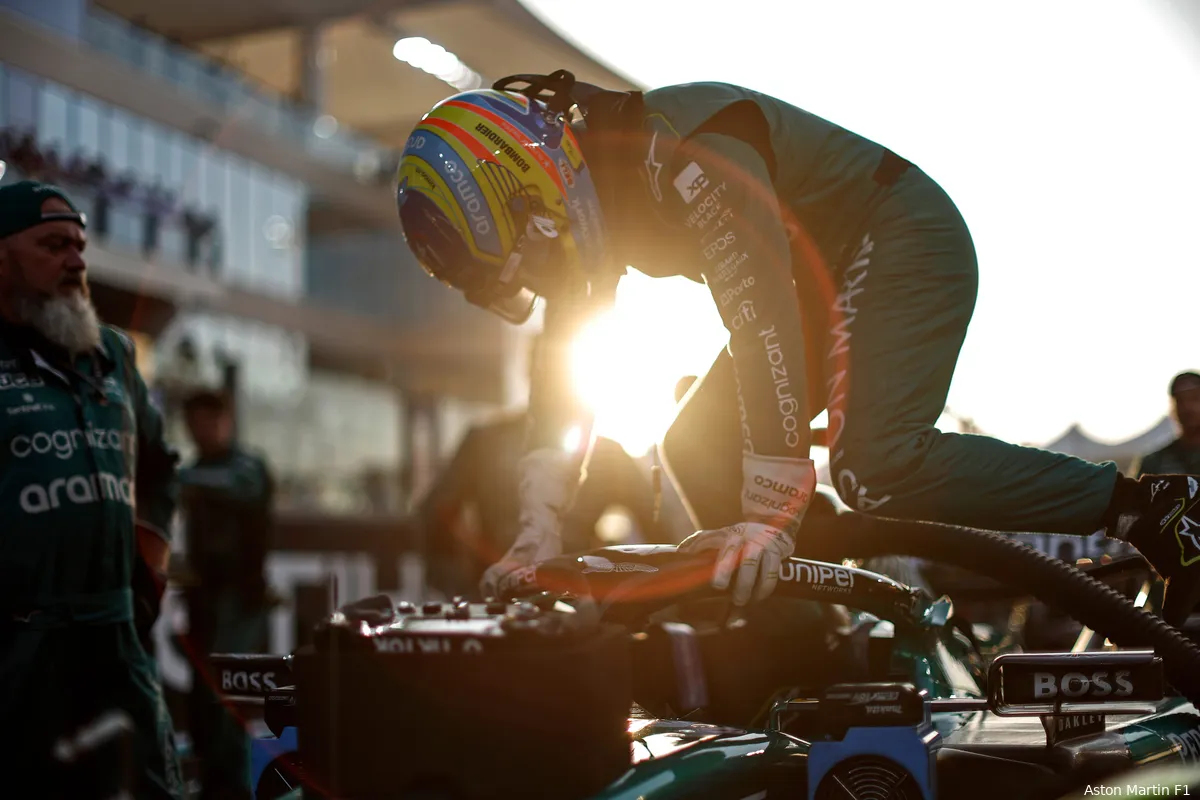 fernando alonso aston martin abu dhabi zondag 2023