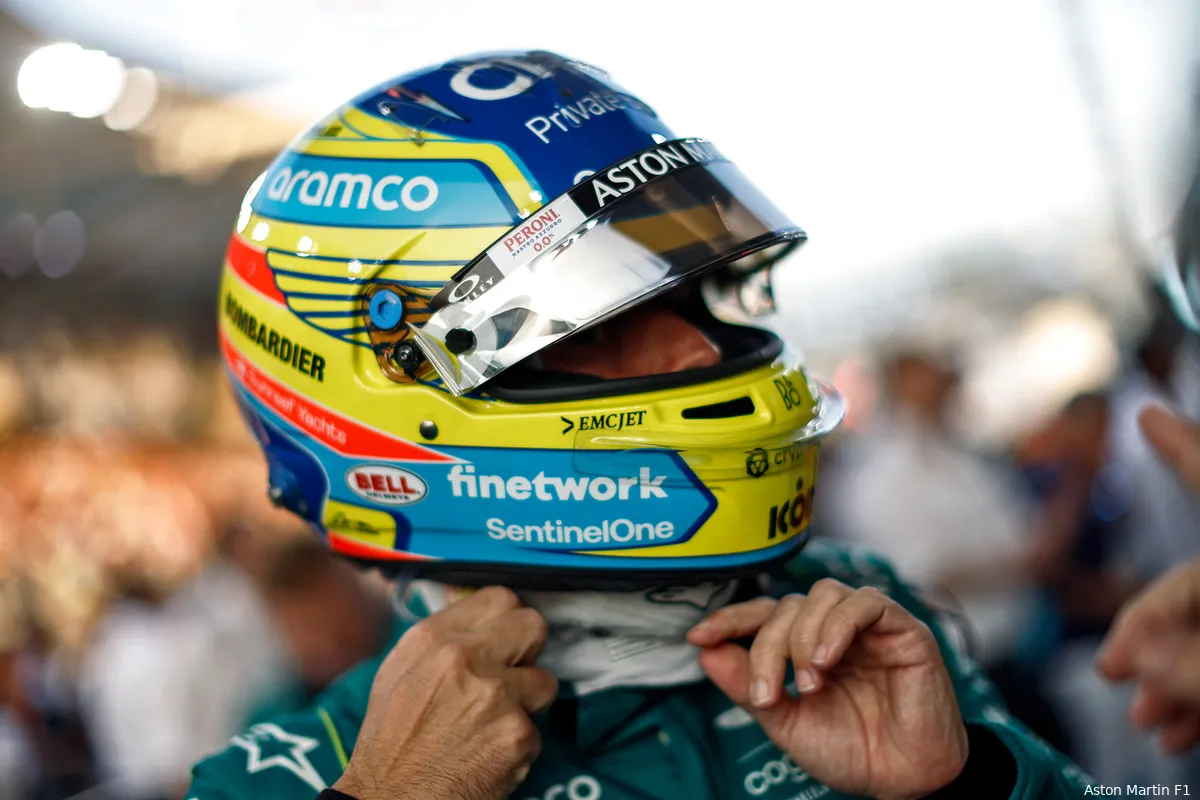 fernando alonso aston martin abu dhabi zondag 2023