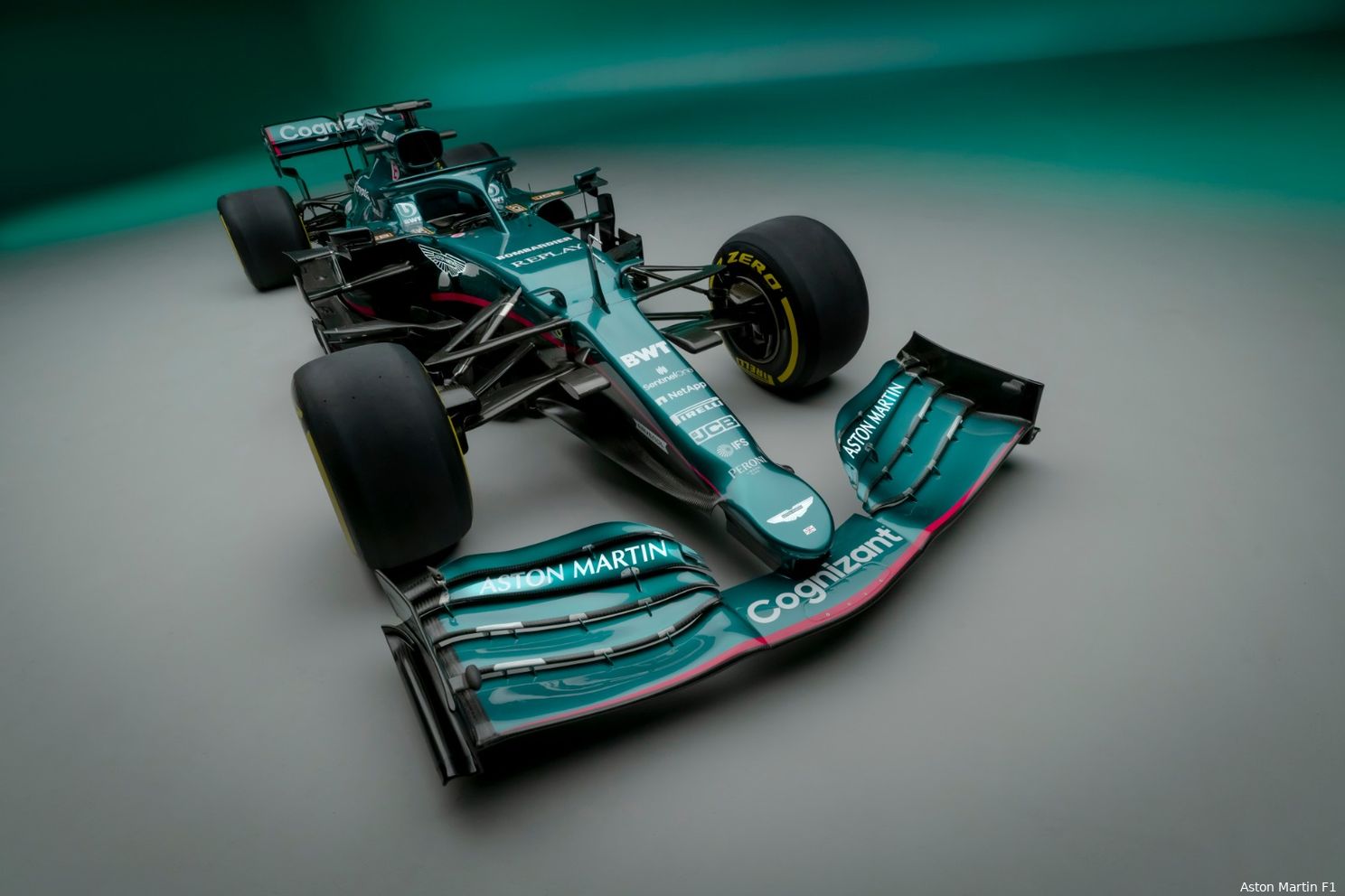Foto's: dit is de spiksplinternieuwe Aston Martin AMR21