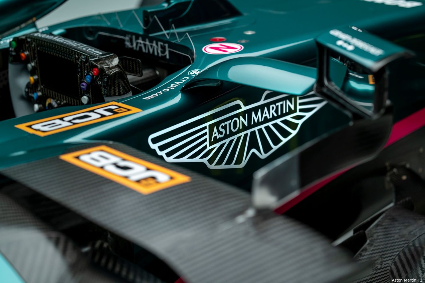 Foto's: dit is de spiksplinternieuwe Aston Martin AMR21
