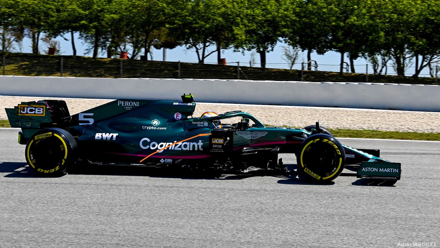 F1 Techniek | Aston Martin wil inhaalslag, Ferrari experimenteert met remmen voor 2022