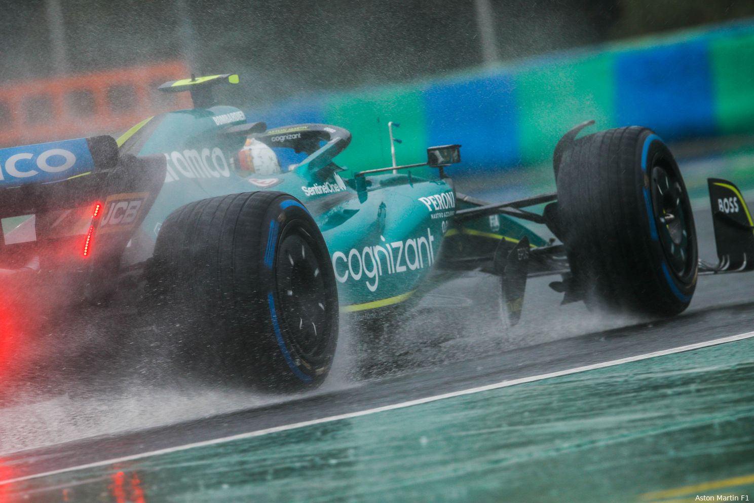 De baan was tijdens de VT3 van de Grand Prix van Hongarije 2022 kletsnat.