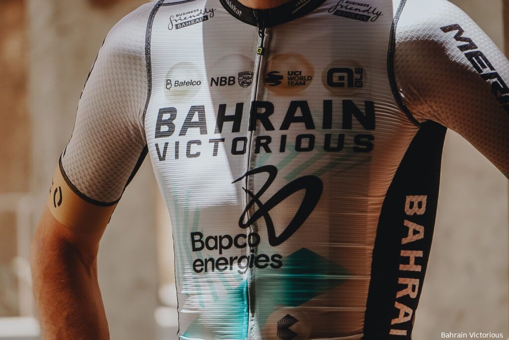 Bahrain Victorious gaat Tour de France rijden met speciaal shirt ter ere van historie Bahrein