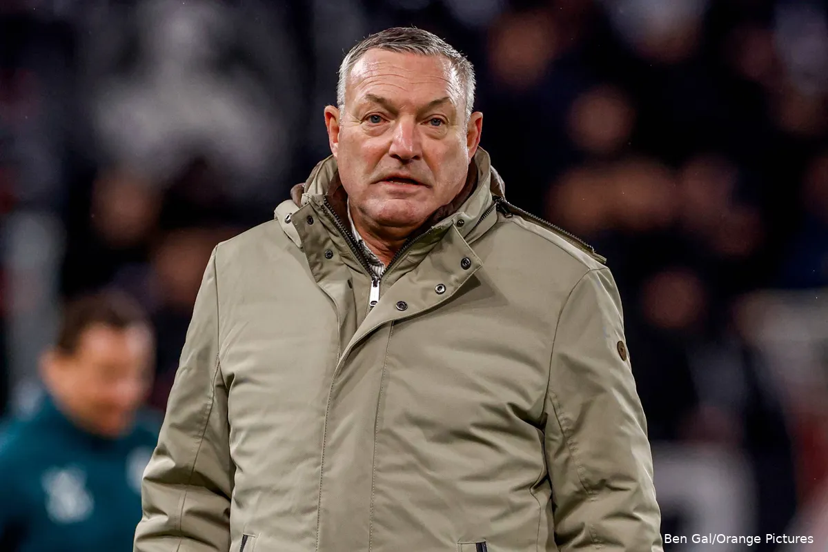ron-jans-teneergeslagen-na-nederlaag-tegen-fc-twente-beker-2026