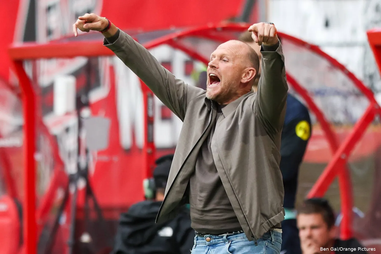 joseph-oosting-twente-udinese-2025