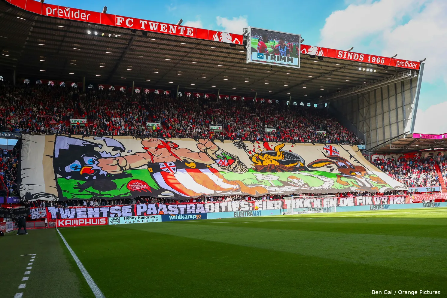supporters vak p sfeeractie spandoek fc twente heracles almelo 2023 2024