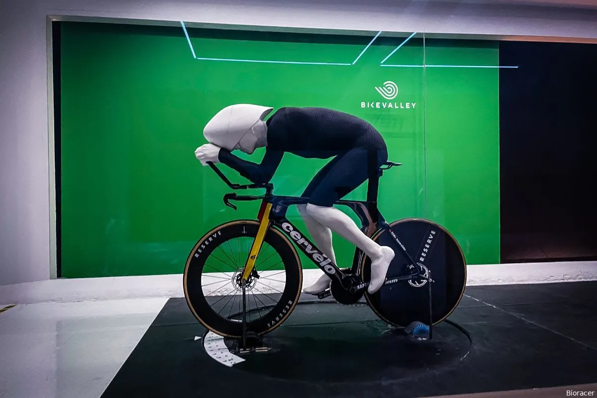 Dummie Van Aert en Evenepoel, luchtvaartfoefjes Tarling en Ganna en meer: Olympische Spelen-materiaal op punt