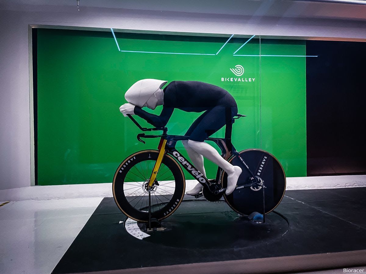 Wout Van Aert and Ganna's high tech bikes and (secret) gear for the Olympic Games