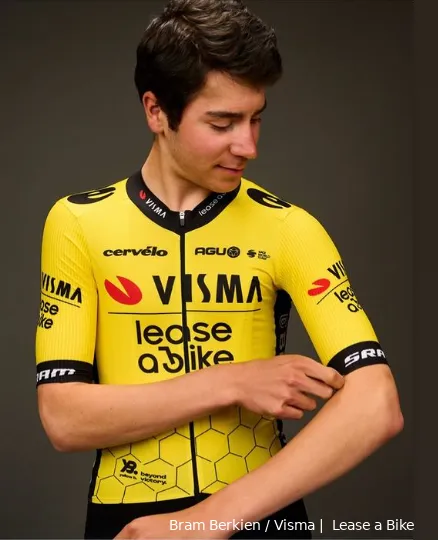 📸 Visma | Lease a bike is klaar voor 2024: ploeg brengt nieuwelingen voor het eerst in beeld in geel-zwart
