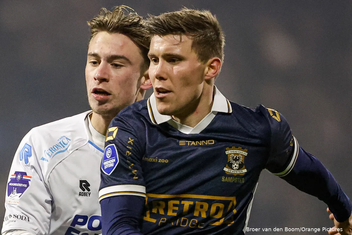 alfons-sampsted-close-up-in-duel-met-sem-van-duijn-telstar-go-ahead-eagles-bal-knvb-beker-2025-2026