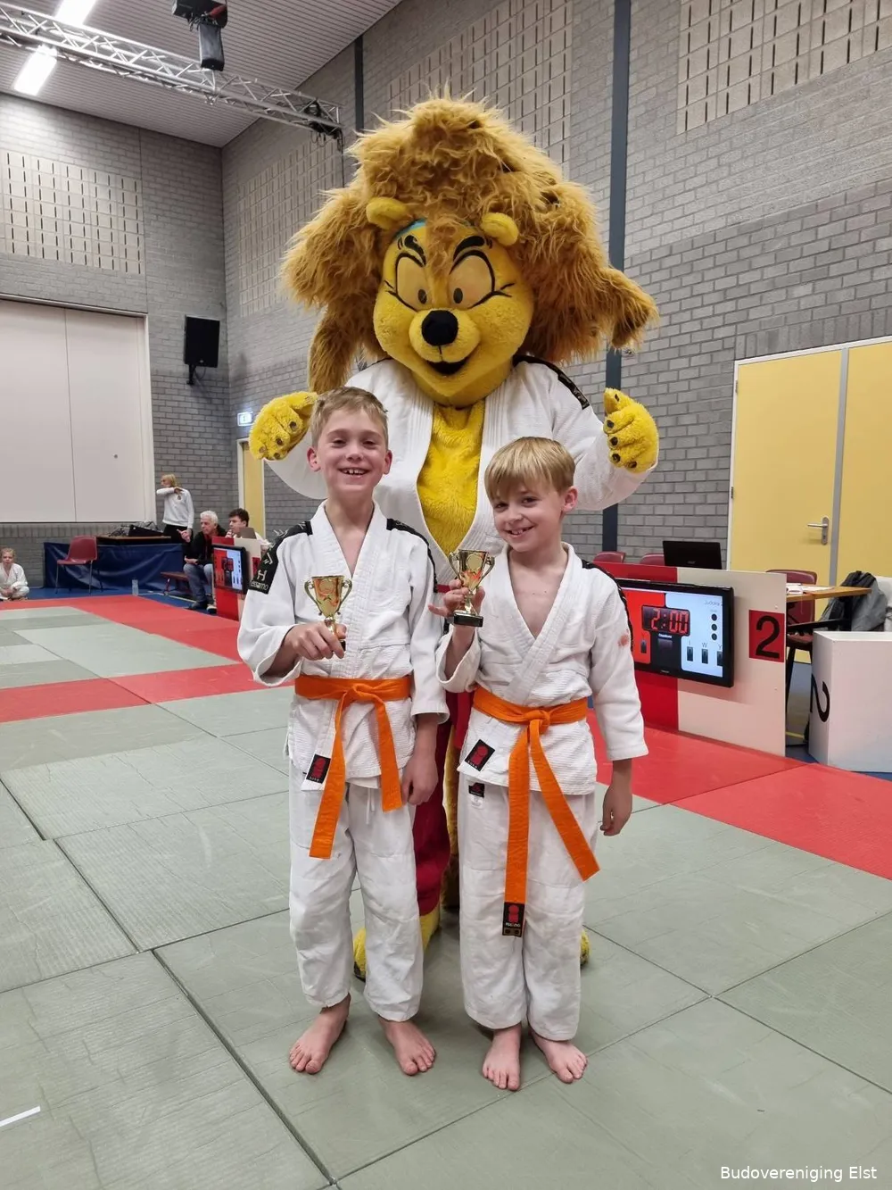 <span id="docs-internal-guid-2615face-7fff-ef66-183d-8996632dd25f"><span style="font-size: 11pt; font-family: Aptos; background-color: transparent; font-variant-numeric: normal; font-variant-east-asian: normal; font-variant-alternates: normal; font-variant-position: normal; font-variant-emoji: normal; vertical-align: baseline; white-space-collapse: preserve;">Leeuwentoernooi</span></span>