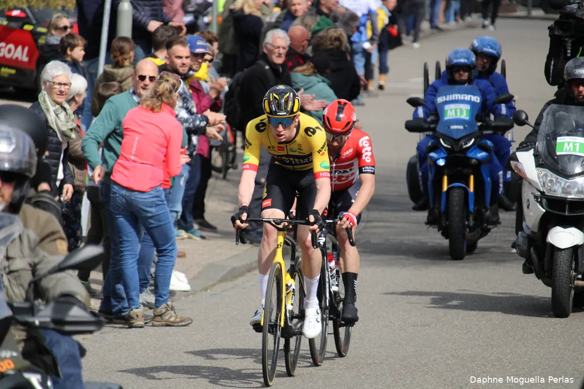 Van Hooydonck over 'beetje kinderachtige' tactiek van Lotto-Dstny en anderen: 'Kan er met verstand niet bij'