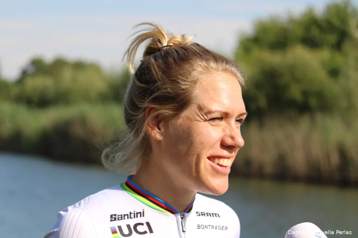 Wiebes oppermachtig in ochtendrit Baloise Ladies Tour, maar Van Dijk pakt 's avonds uit in tijdrit
